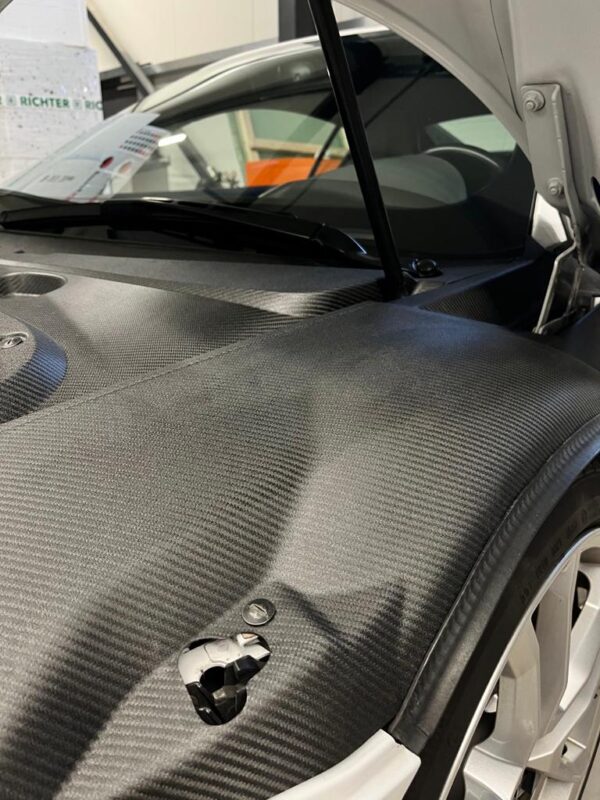 Audi R8 Typ 42 Kofferraumverkleidung in Sichtcarbon – Bild 4