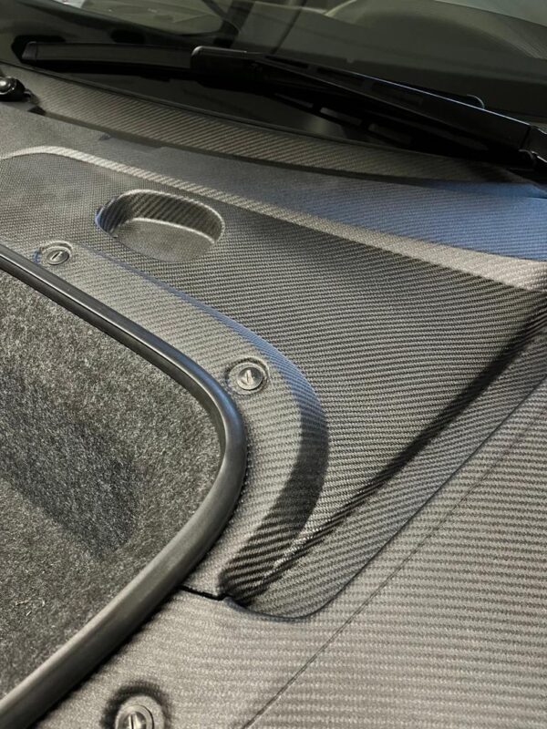 Audi R8 Typ 42 Kofferraumverkleidung in Sichtcarbon – Bild 2